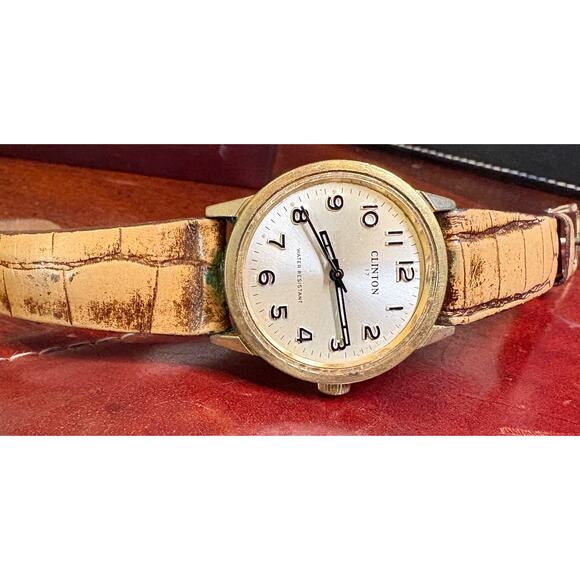 VTG Unisex 33mm Gold Tone Clinton 17 Jewel Watch, Heavy Case, Screw Case,Repair - Picture 1 of 3